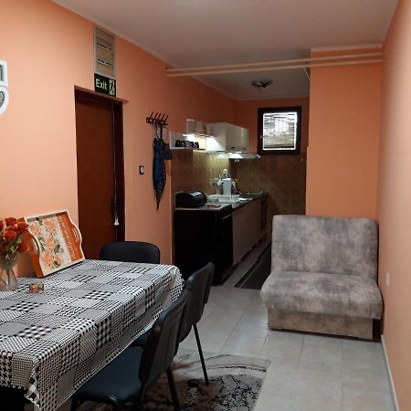 Apartment Nela Ni Kültér fotó