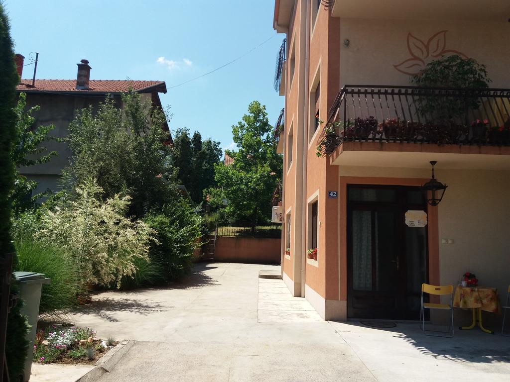 Apartment Nela Ni Kültér fotó